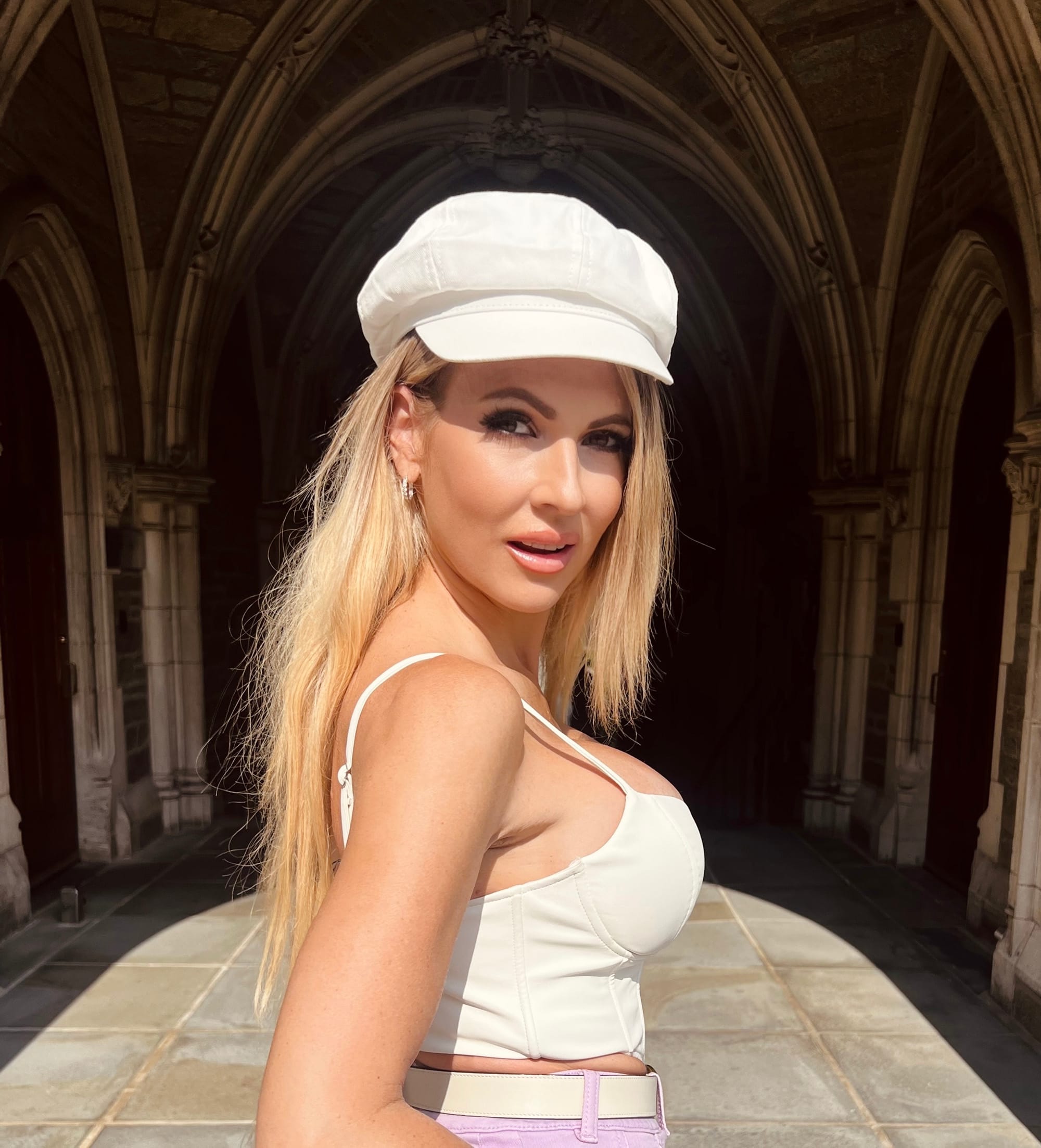 Gigi Dior looking casual asf!