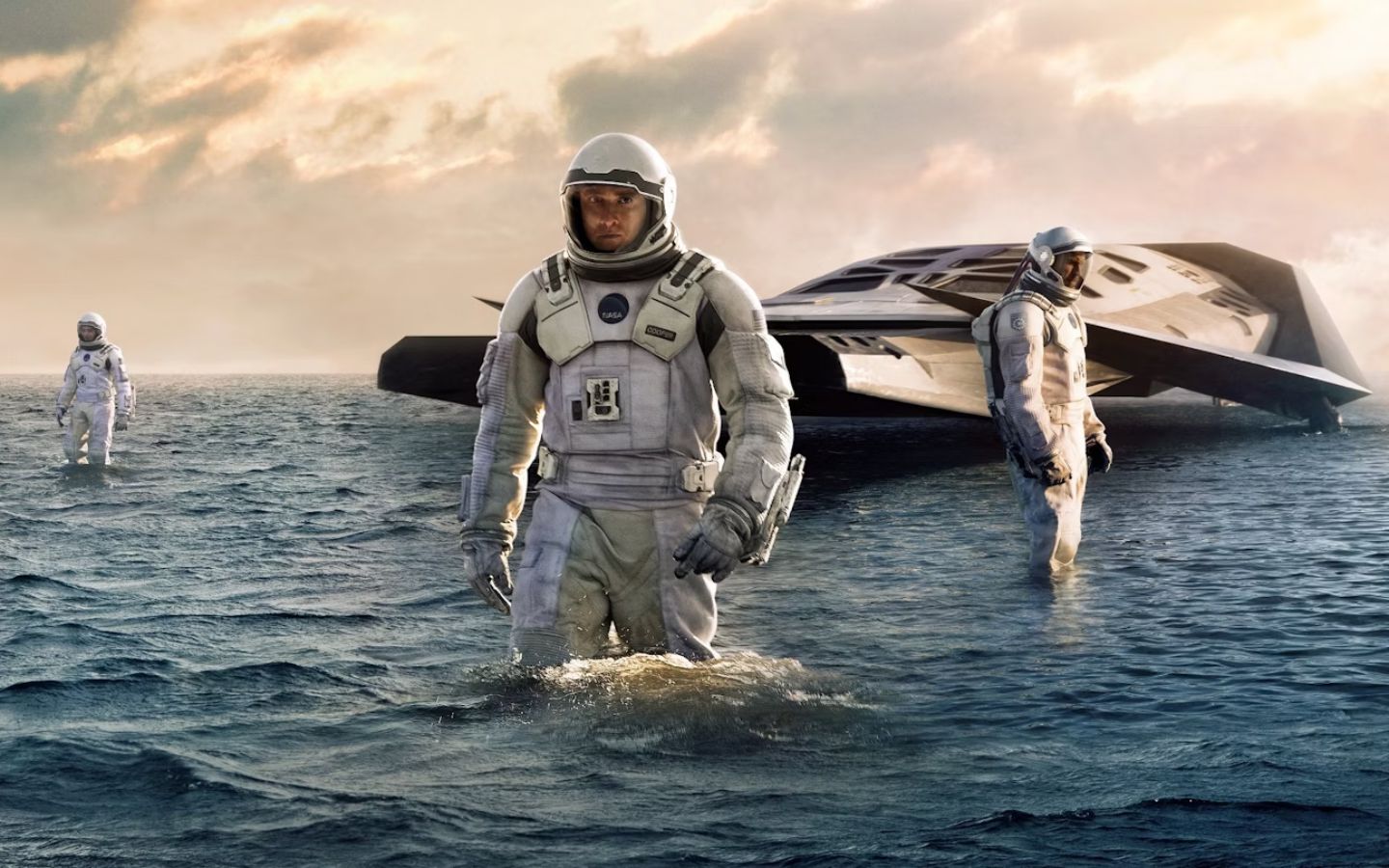 A selection of sci-fi movies that have the Interstellar feel to them. From The Martian to 2001: A Space Odyssey. Grab some popcorn and will your inner futurist into existence!